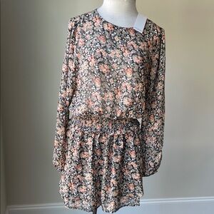 Elegant Floral Long-Sleeve Mini Dress